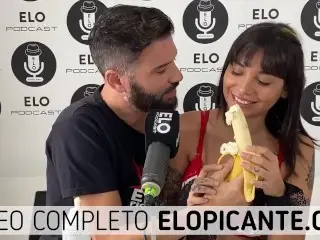 HEROXBABY CHUPA LA BANANA CON CREMA EN EL CUARTO PICANTE