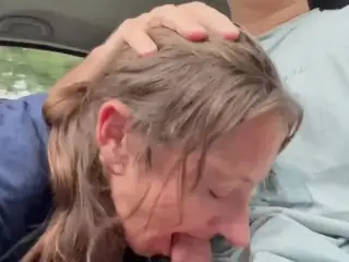 Crackhead Road Head. this Slut Polishes my Knob while Driving.