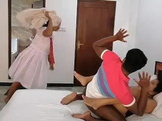Sri Lanka SchoolGirl - Fucked Girlfriend's Stepmom ( කෙල්ලගෙ කුඩම්මාට මට්ටු ) MILF Homemade