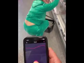 Controlling my Girlfriend's Lush Vibrator in Public