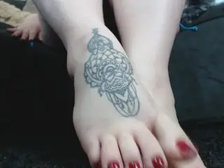 DAYTONA HALE! Sexy BBW Feet