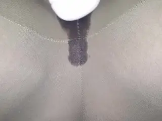 Squirting Orgasm in my Leggings