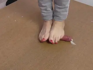 Red Toenails Footjob Footplay Cockcrush Cumshot