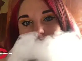 Smoke Sesh with Hookahqueeen