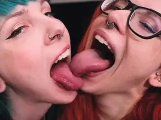 Tongue Sucking !! [2]