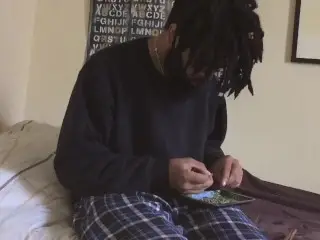 Rolling a Blunt cause Depression is Fucking me