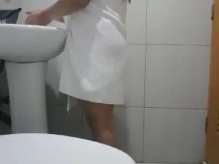 Quickie SA Banyo Nag Paraos Lang Ng Libog