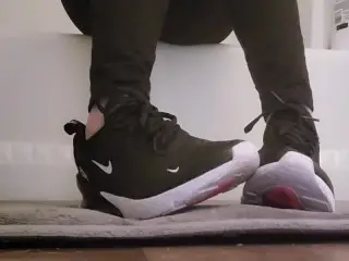 Nike 270 Shoe Play