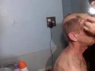 Baldbabey Shaves his Head