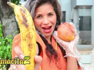 CARNEDELMERCADO - STREET VENDOR LAURA MONTENEGRO GETS HER LATINA PUSSY FILLED WITH COCK - MAMACITAZ