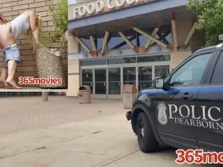 Great Steak Chef Serves Detroit MILF the Meats on Lunch Break outside Mall on Camera near Police