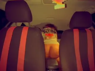 She gives me a Blowjob while I’m Driving, Told me to Pull over and Dig her out