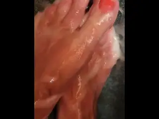 Sticky Feet