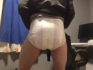 Releasing a Big Mess into my Diaper!!