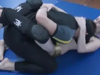 Training with Vayne! Real Female Wrestling Training!