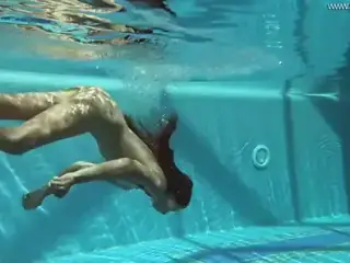 Irina Russaka shows sexy body underwater