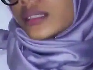 Tudung enak main