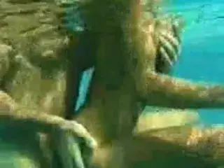 Sex Under Water - French Couple Fuck