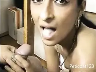 Indian gives best blowjob ever and cum on mouth
