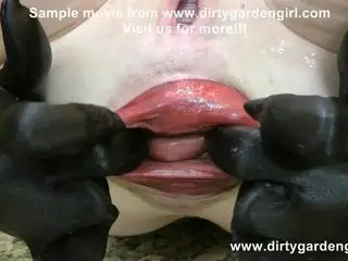 Dirtygardengirl extreme insertion and prolapse dilation