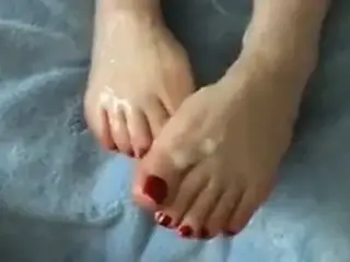 She Jerks A Big Load Over Her Sexy Oiled Feet