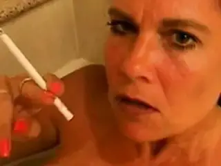Hot Busty Mature Cougar Smoking 120s In Tub