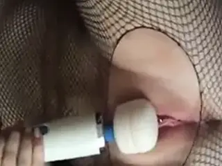 Wife vibrate clit