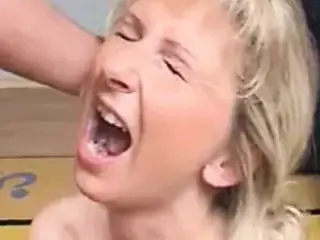 Amateur wife blowjobs and cum in mouth