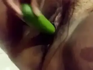 Desi south bhabhi fingering pussy