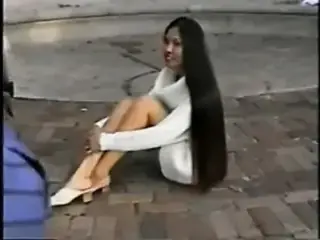 Amy Super Long Hair Play In Park