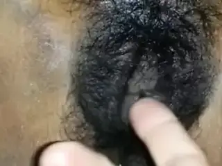 BF teasing desi girlfriend hairy dry pussy with clear audio