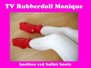 Rubberdoll Monique - heelless red ballet boots