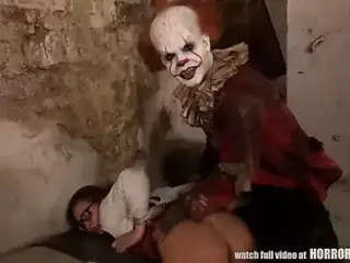 HORRORPORN - IT is a Clown