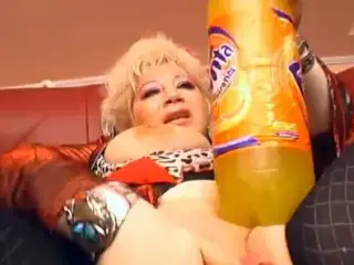 Granny Insterts 2L Fanta In Her Pussy