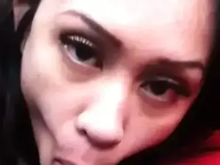 Pinay Sucking Dick In The Car pt.2