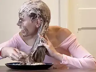 Messy Cake Face Ii (wam Sploshing Cake)