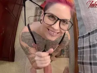 Tattooed babe Ava Minx sees what's cumming