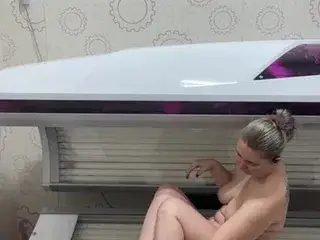 Cam tanning bed