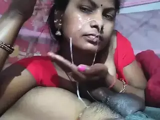 Bhabhi Pussy Hard Fisting pussy inside hand