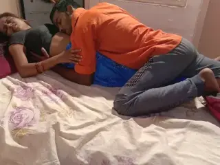 Real married Indian couple sex show with creampie ending