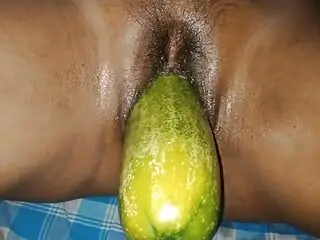 Indian Aunty Cucumber Desi Khira Vegetable Sex Village Bhabhi Housewife Husband Wife Enjoyed Bhabhi Masturbate
