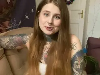 German Tattooed Girl introduces herself in her first Video