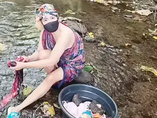 Random Stranger Fucks My Pussy On Public River