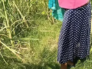 Village girl went to sugarcane field to peessing. Unknown boy fucked her before marriage, Hindi audio. HQ xdesi.