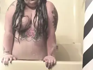 Tatted BBW, Bath Tub Masturbation