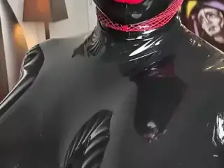 Miss Fetilicious BTS Heavy rubber shoot