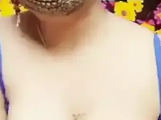 indian bhabi boobs show