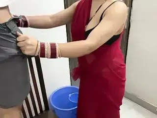 Desi Bhabhi Ko Mila Plumber Se Chudne Ka Sukh