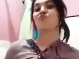 Indian desi hot girl in viral nude video, she is alone in bathroom