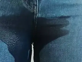 jeans piss